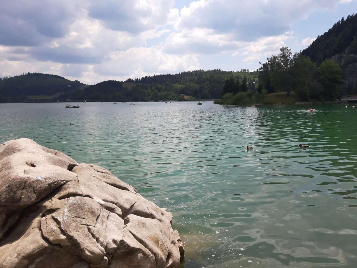 Ako správne vytvoriť záchranársku uličku a umožniť prejazd vozidlám IZS